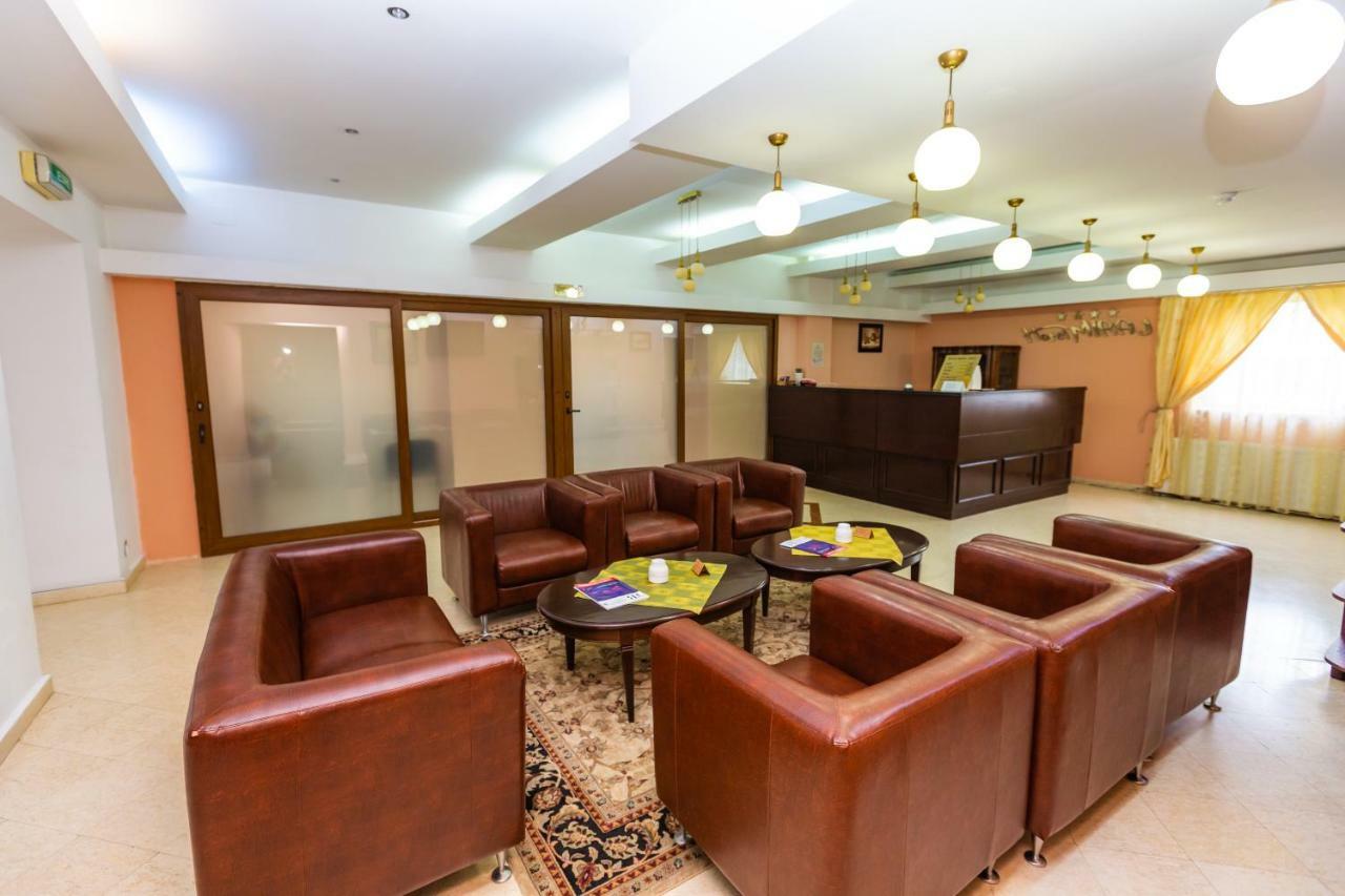 Hotel Miraj - Restaurant & Sauna & Biliard โปยานาบราซอฟ ภายนอก รูปภาพ